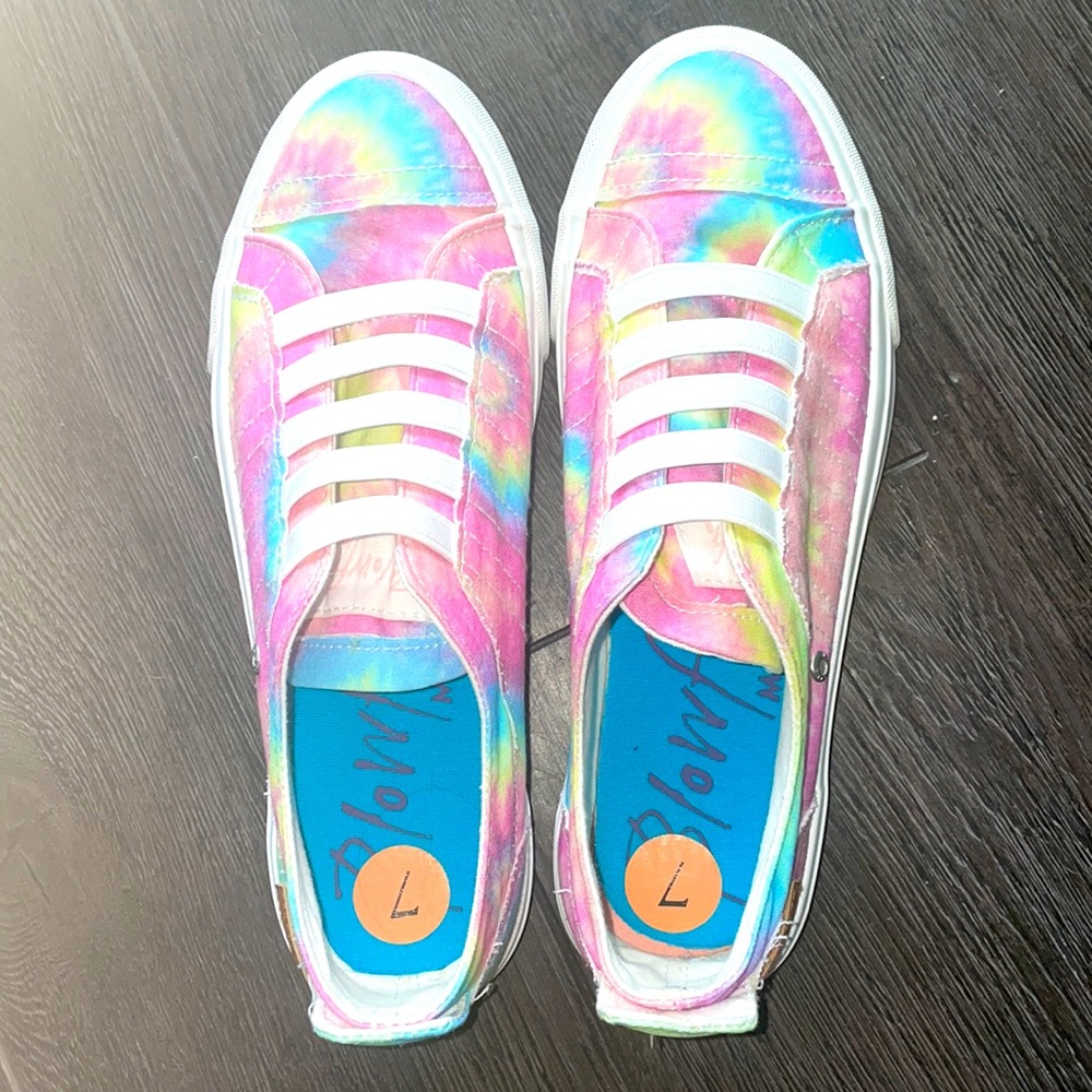 Neon tie dye sneakers size 7